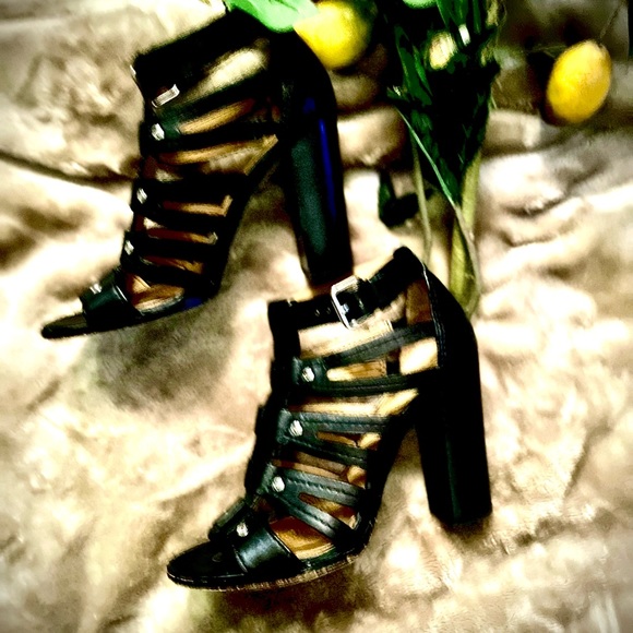 ❤️Sold ❤️COACH stacked heels❤️ - Picture 12 of 16